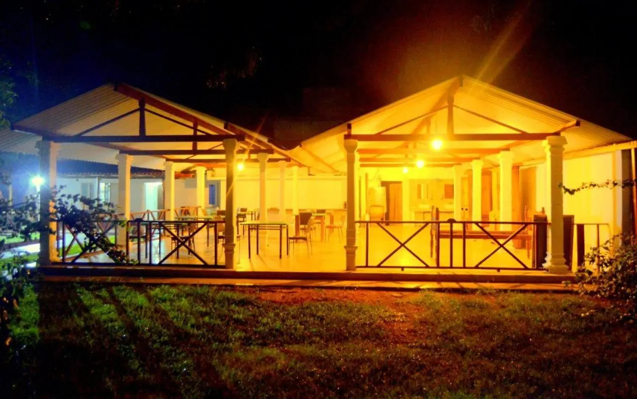 Sundari Eco Village Habarana