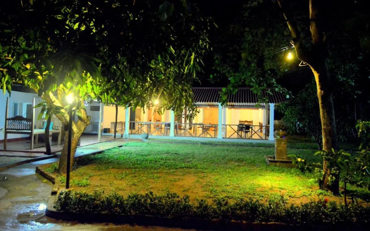 Hotel Sundari Eco Village Habarana