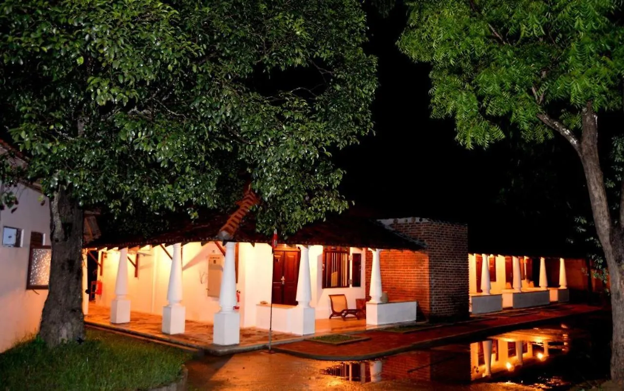 Sundari Eco Village Habarana Hotel